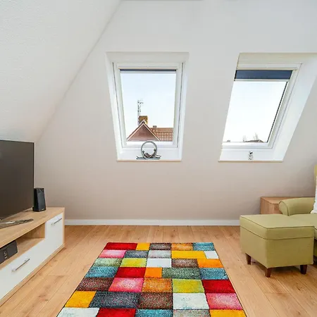Skipper, Zwei Schlafzimmer, Zwei Baeder, Grosser Garten Und Ueberdachte Terrasse! Hunde Willkommen! Holiday home Greetsiel