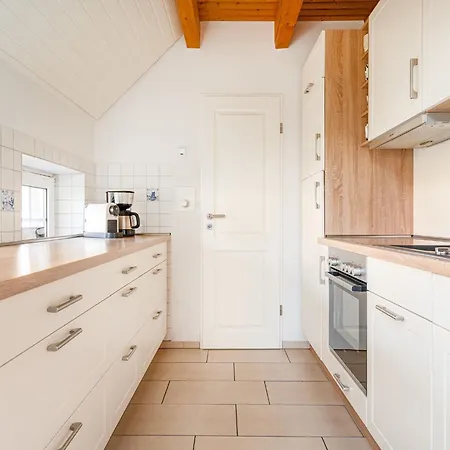 Holiday home Skipper, Zwei Schlafzimmer, Zwei Baeder, Grosser Garten Und Ueberdachte Terrasse! Hunde Willkommen!