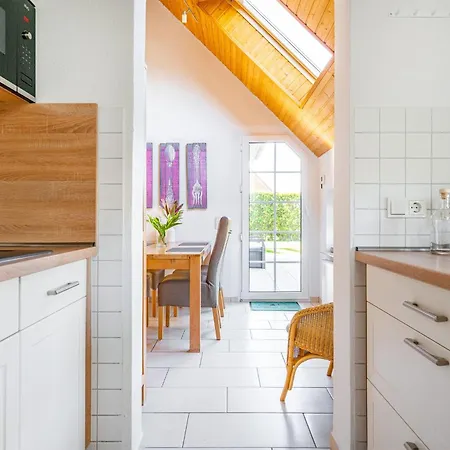 Skipper, Zwei Schlafzimmer, Zwei Baeder, Grosser Garten Und Ueberdachte Terrasse! Hunde Willkommen! *