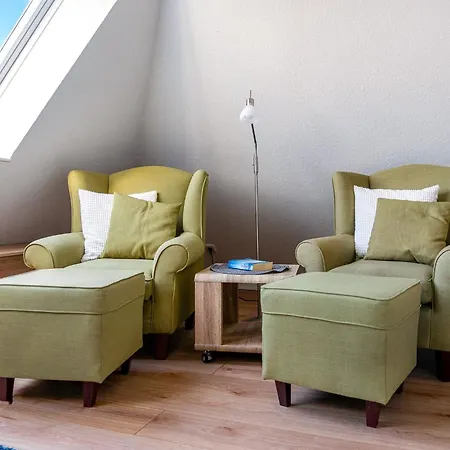 Skipper, Zwei Schlafzimmer, Zwei Baeder, Grosser Garten Und Ueberdachte Terrasse! Hunde Willkommen! Holiday home